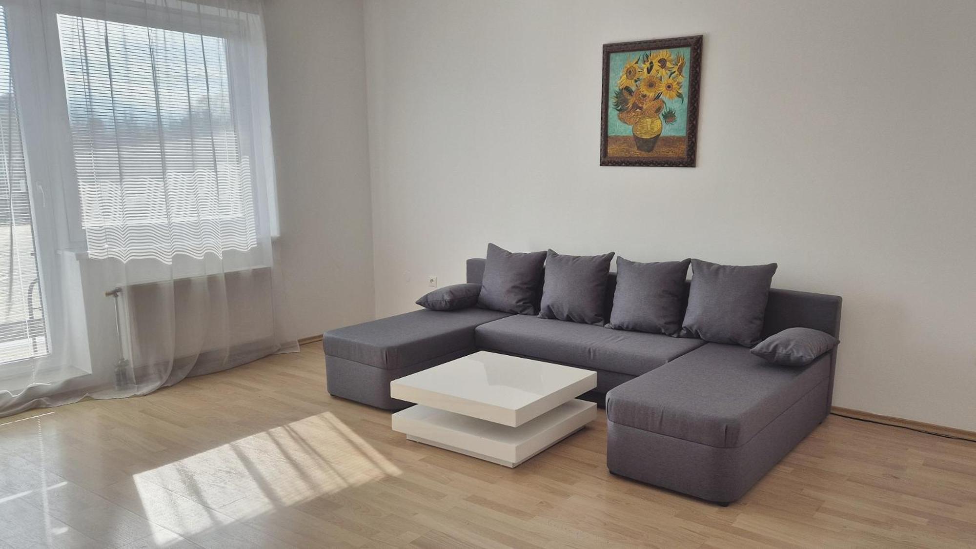 Apartmany Zlatovska เตร็นชีน ภายนอก รูปภาพ
